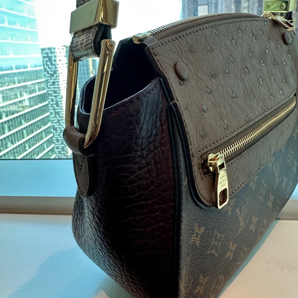 Louis Vuitton Monogram Majestueux Shoulder Bag - Picture 11 of 16